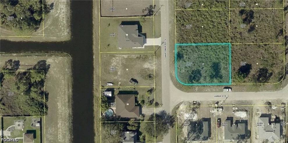 Unit for sale at 821 Anaconda Avenue S, Lehigh Acres, FL 33974
