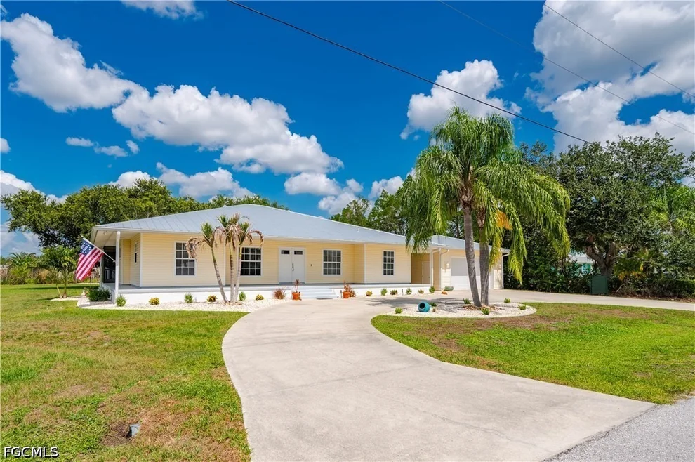 Unit for sale at 569 Rio Vista Avenue, Punta Gorda, FL 33982