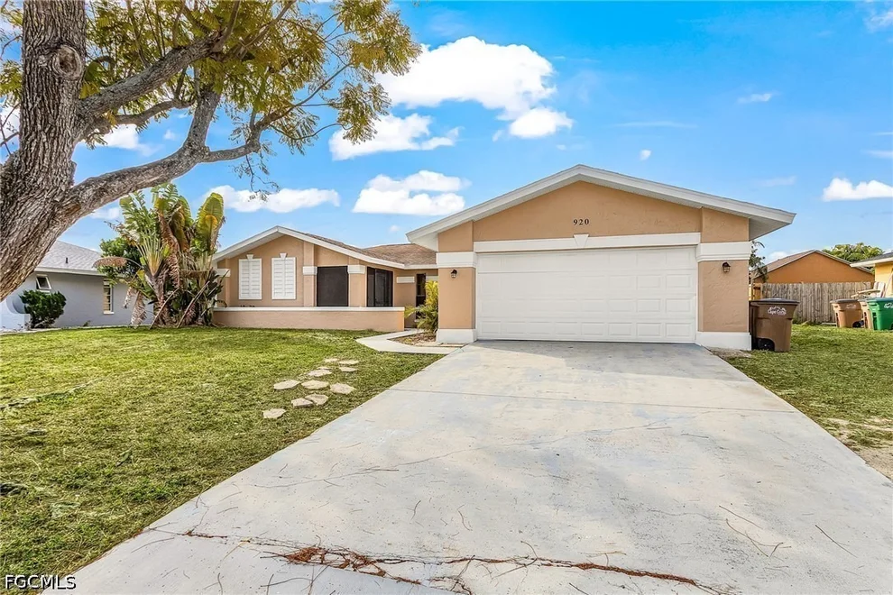 Unit for sale at 920 SE 21st Street, Cape Coral, FL 33990
