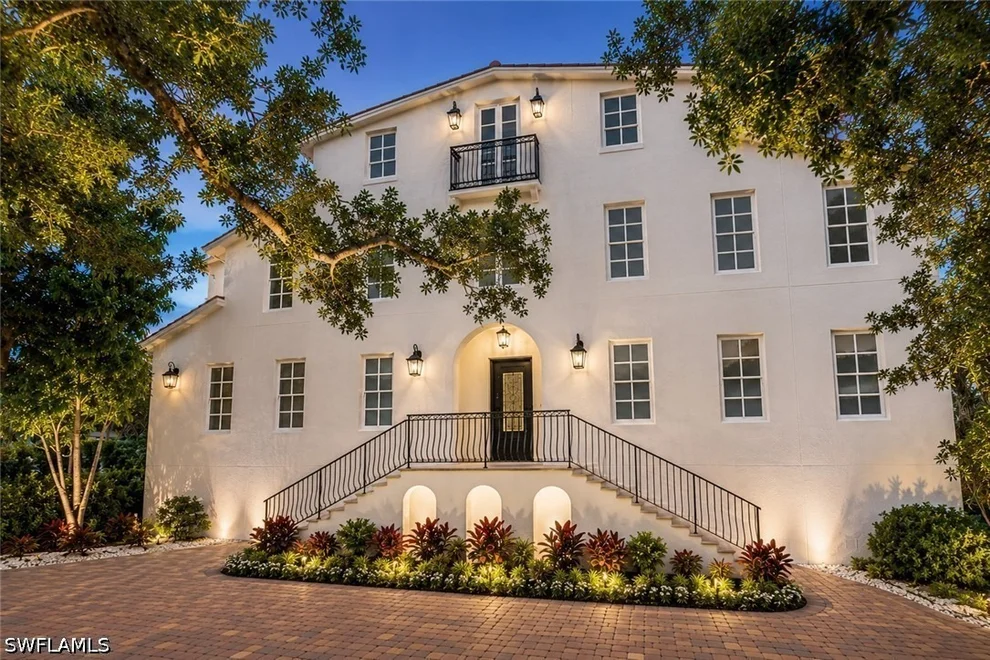 Unit for sale at 1160 8th Street S, Naples, FL 34102