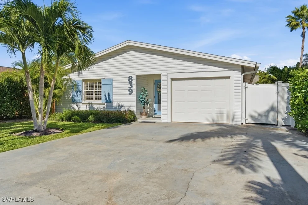 Unit for sale at 839 100th Avenue N, Naples, FL 34108
