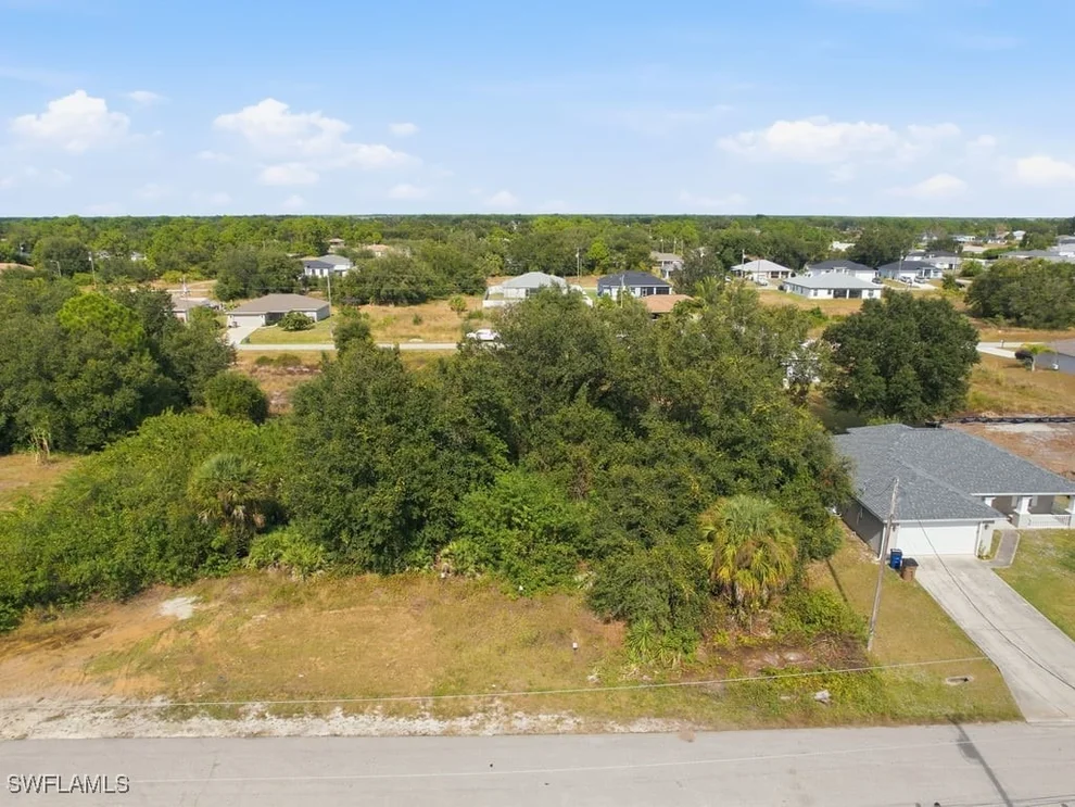 Unit for sale at 2910 51st Street SW, Lehigh Acres, FL 33976