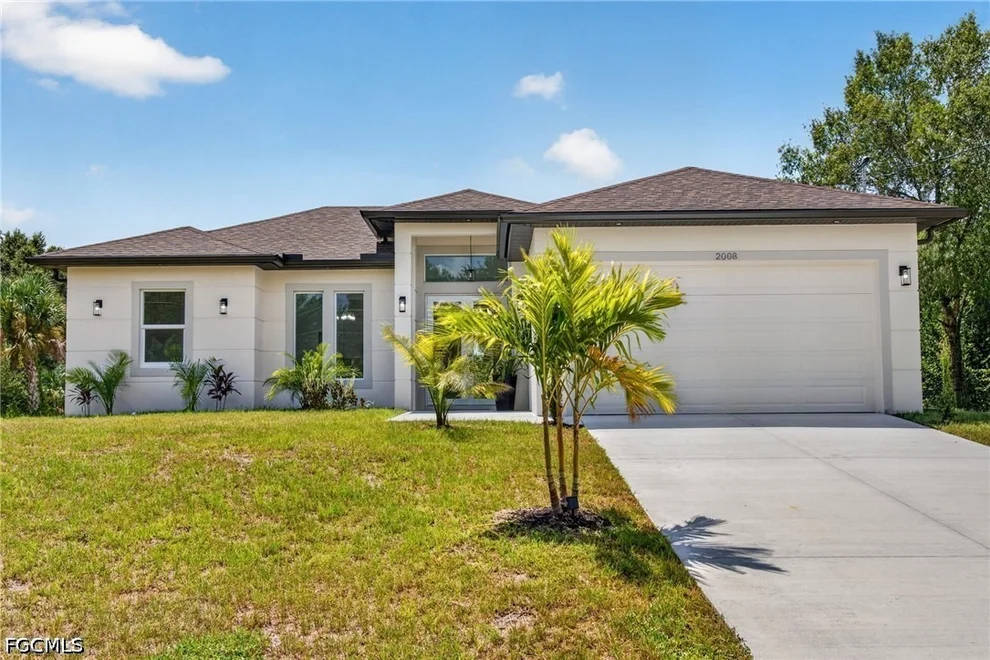 Unit for sale at 2008 Alliance Lane, Labelle, FL 33935
