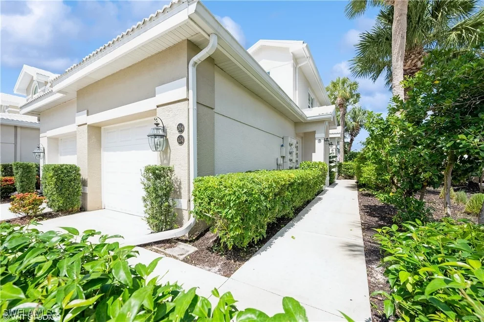 Unit for sale at 4610 Hawks Nest Drive, Naples, FL 34114