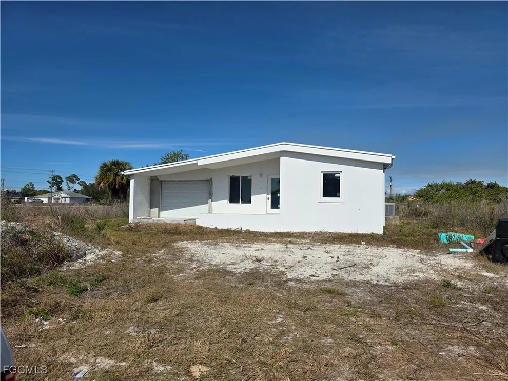 Unit for sale at 3030 39th Street SW, Lehigh Acres, FL 33976