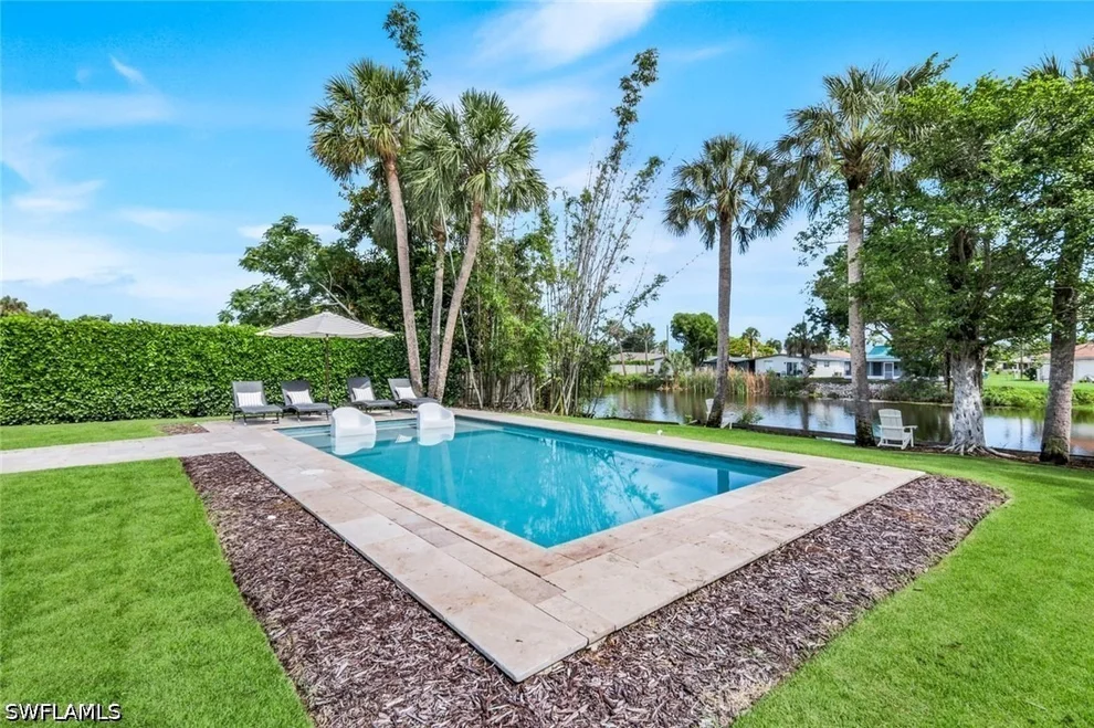 Unit for sale at 841 107th Avenue N, Naples, FL 34108