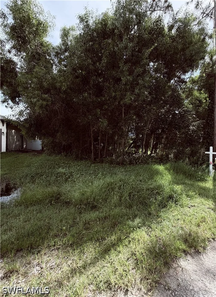 Unit for sale at 3060 pinetree Drive, Naples, FL 34112
