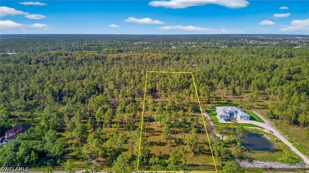 Unit for sale at 2874 52nd Avenue NE, Naples, FL 34120