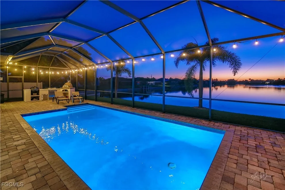 Unit for sale at 401 NE 19th Place, Cape Coral, FL 33909