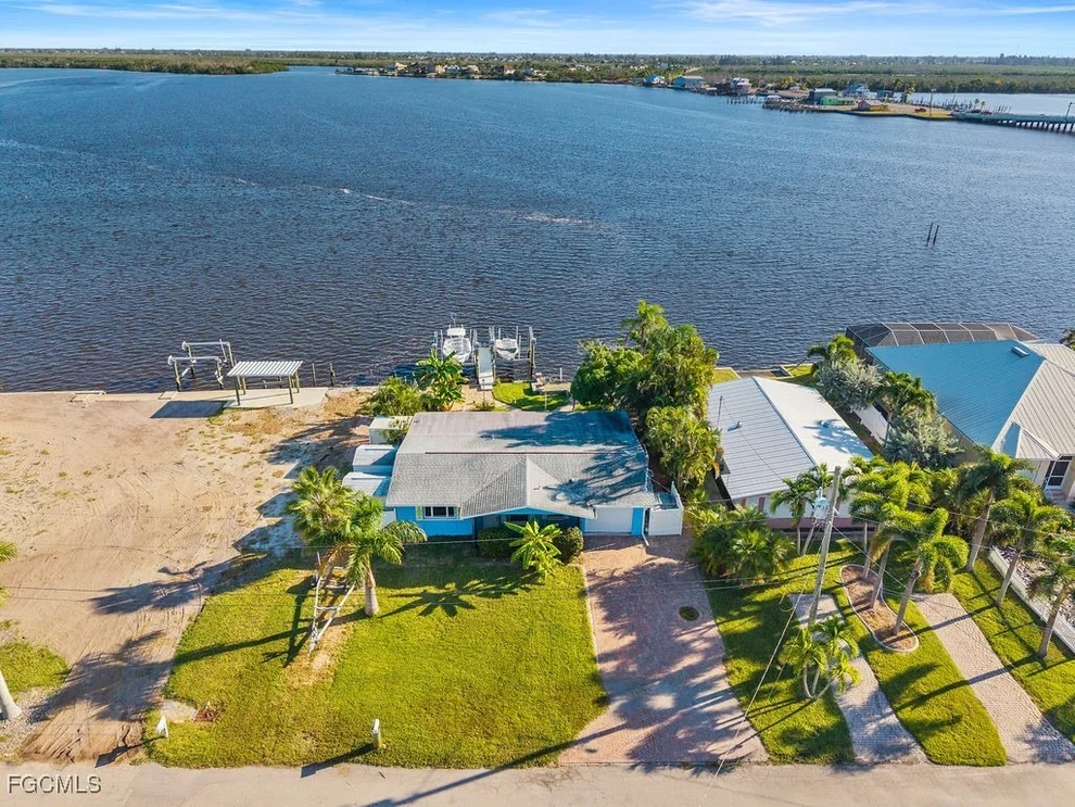 Unit for sale at 2504 Bayshore Drive, Matlacha, FL 33993