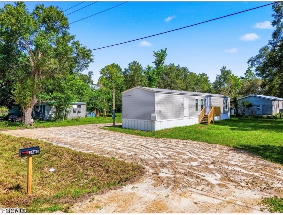 Unit for sale at 1468 Navaho Avenue, Labelle, FL 33935