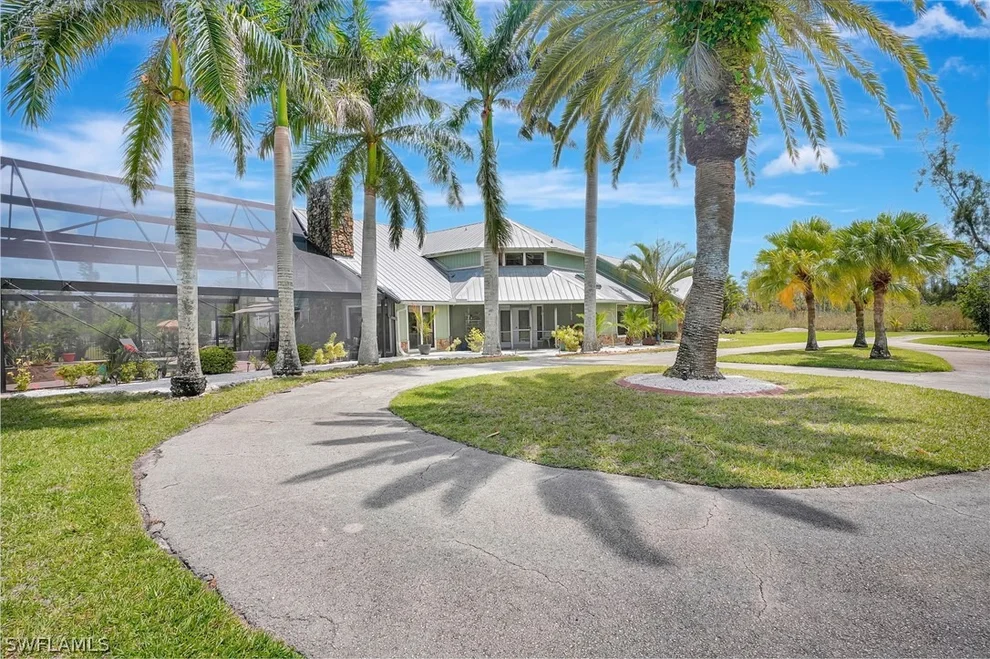 Unit for sale at 7235 Lake Drive, Fort Myers, FL 33908