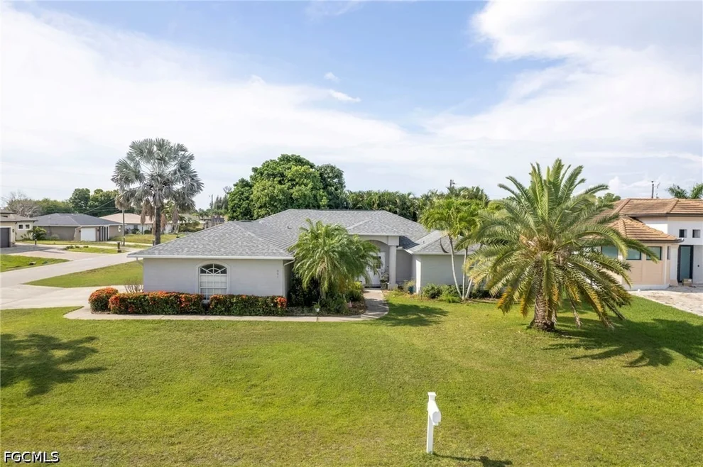 Unit for sale at 601 SE 19th Street, Cape Coral, FL 33990
