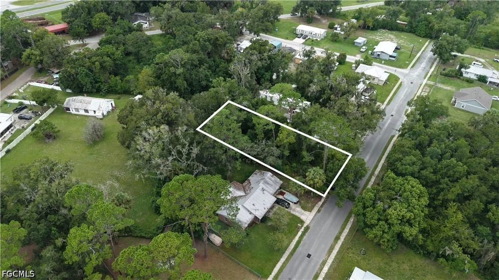 Unit for sale at 221 W Palmetto, Palatka, FL 32177