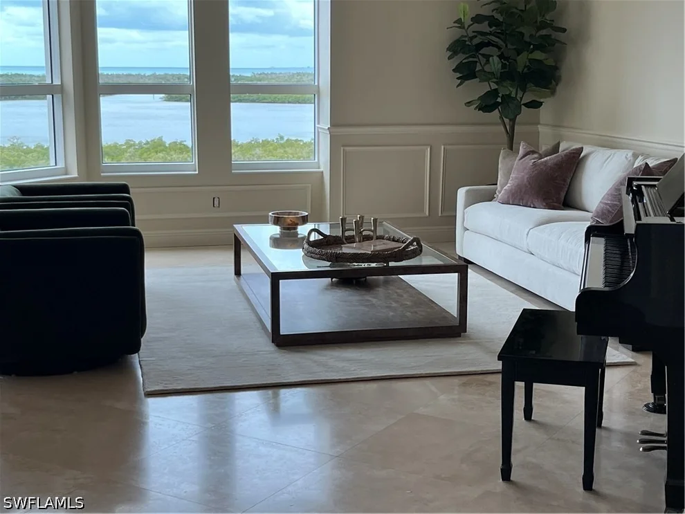 Unit for sale at 285 Grande Way, Naples, FL 34110