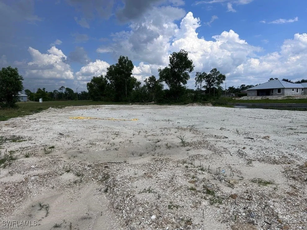 Unit for sale at 2208 NE 44th Street, Cape Coral, FL 33909