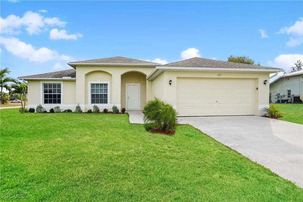 Unit for sale at 229 NE 7th Place, Cape Coral, FL 33909