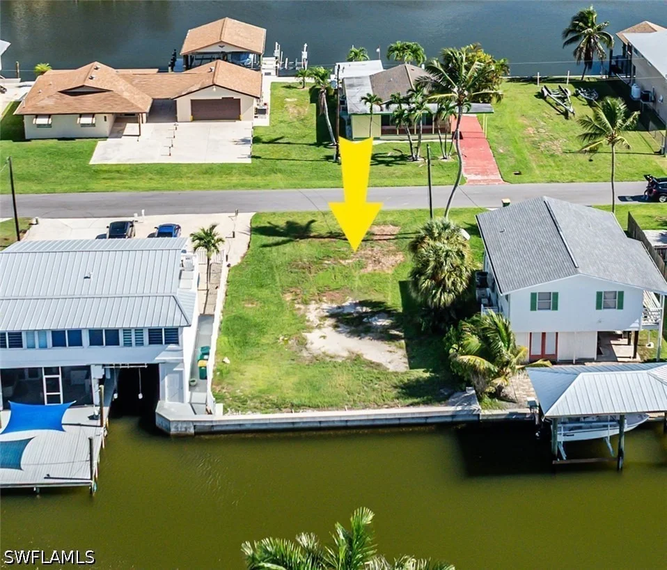 Unit for sale at 574 Coconut Avenue S, Goodland, FL 34140