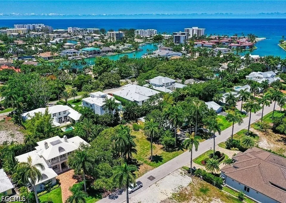 Unit for sale at 400 Wedge Drive, Naples, FL 34103