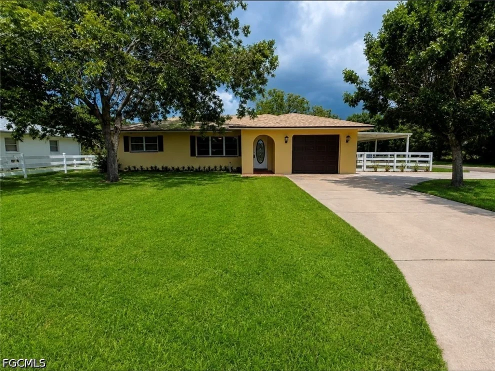Unit for sale at 1798 Marilyn Drive, North Fort Myers, FL 33917