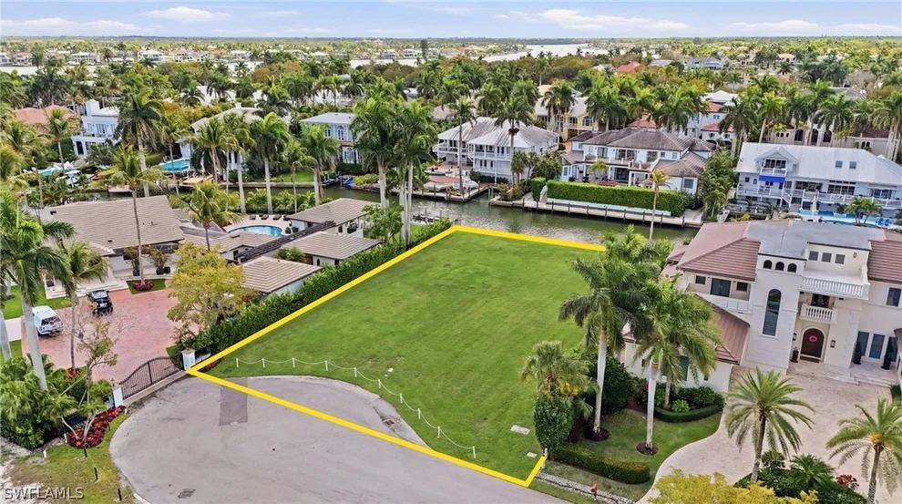 Unit for sale at 754 16th Avenue S, Naples, FL 34102