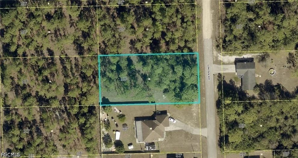 Unit for sale at 1105 Lincoln Avenue, Lehigh Acres, FL 33972