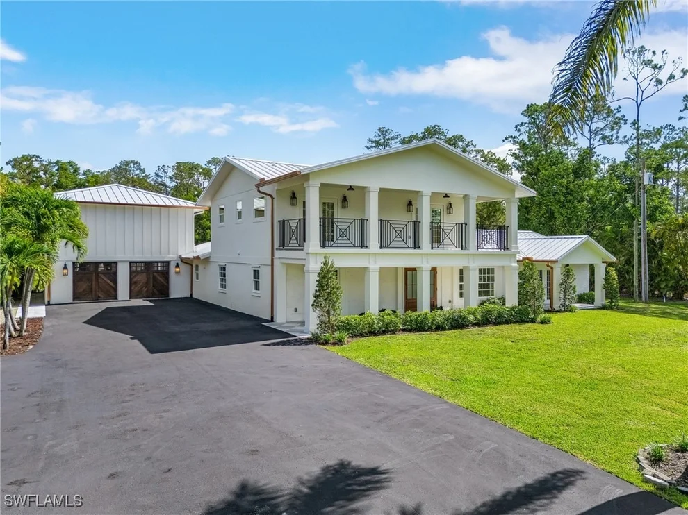 Unit for sale at 6155 Standing Oaks Lane, Naples, FL 34119