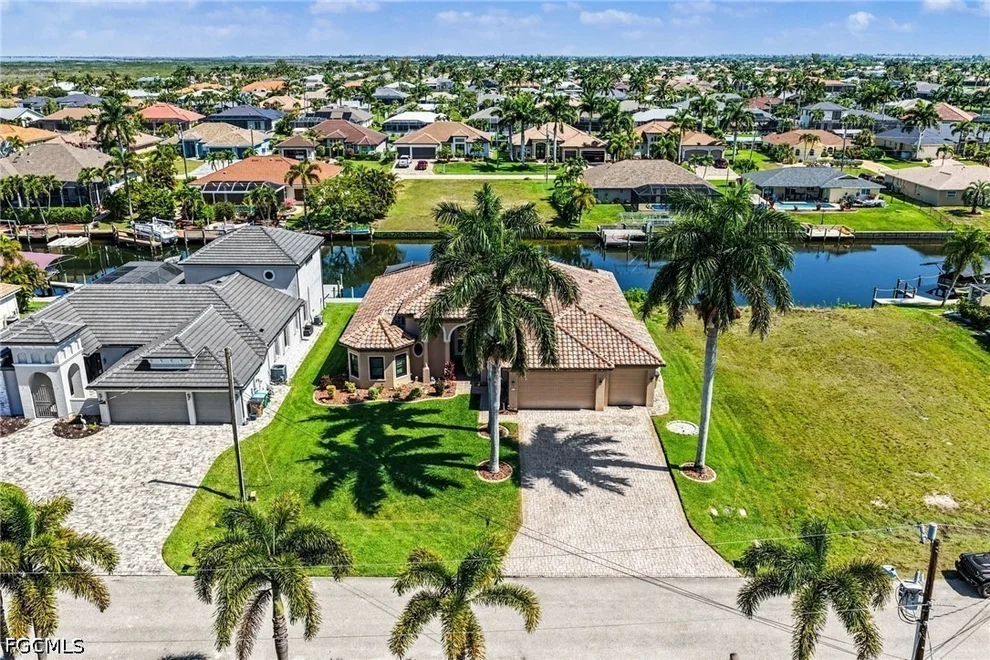 Unit for sale at 2817 SW 39th Street, Cape Coral, FL 33914