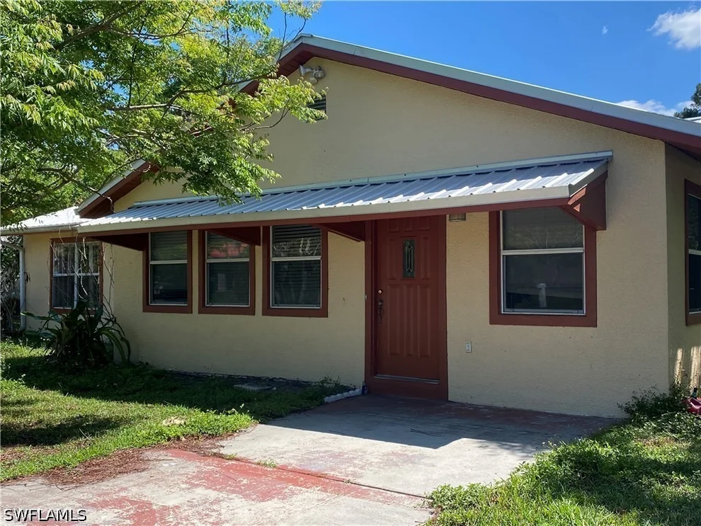 Unit for sale at 4014 N Edgewater Circle, Labelle, FL 33935