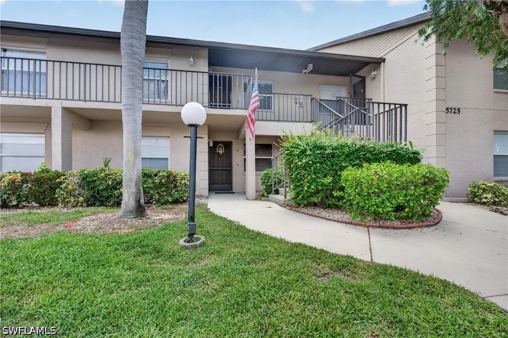 Unit for sale at 5725 Foxlake Drive, North Fort Myers, FL 33917