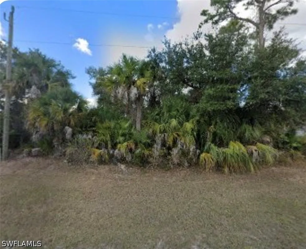Unit for sale at 5023 Wild Goose Circle, Labelle, FL 33935