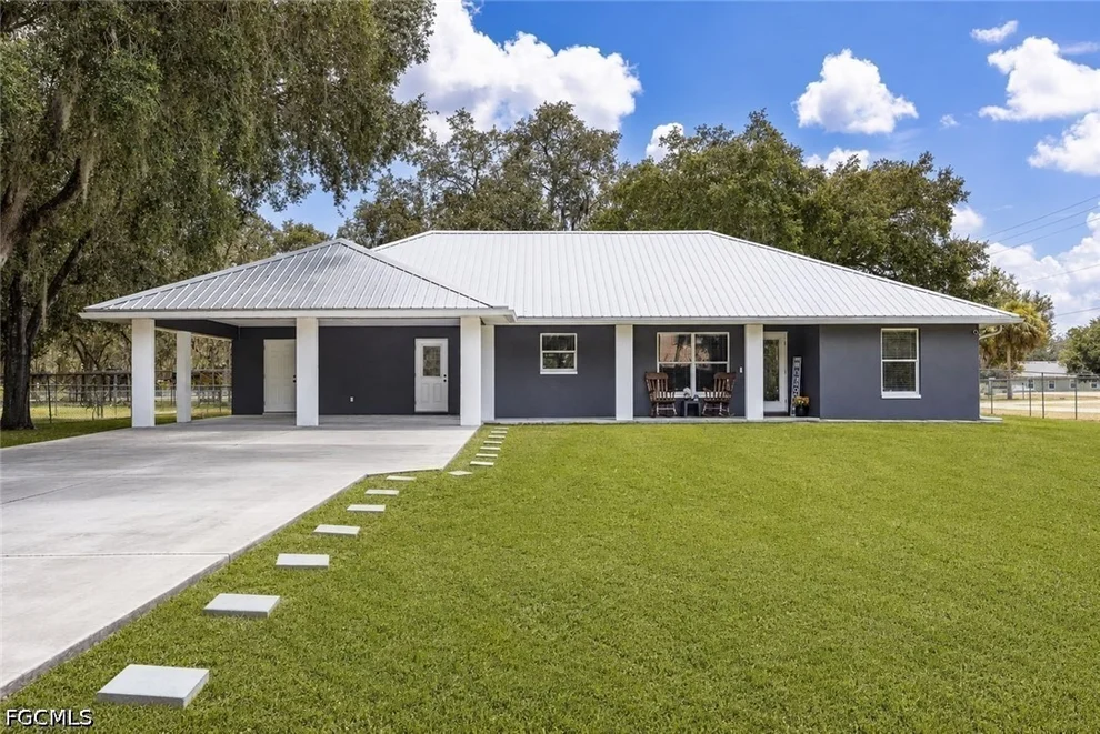 Unit for sale at 311 S Oak Street, Labelle, FL 33935