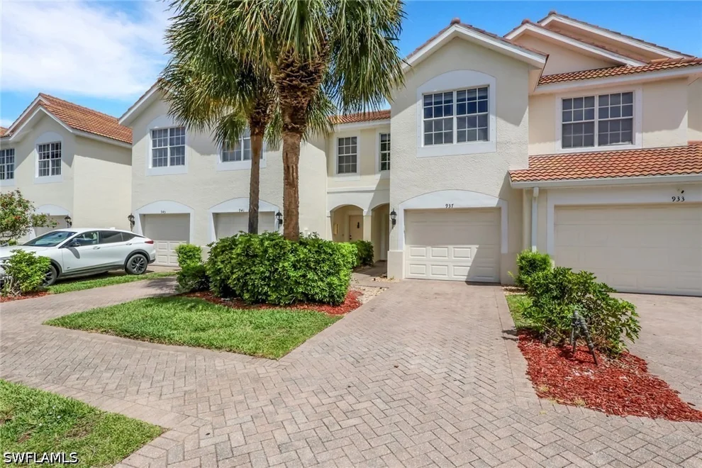 Unit for sale at 937 Hampton Circle, Naples, FL 34105