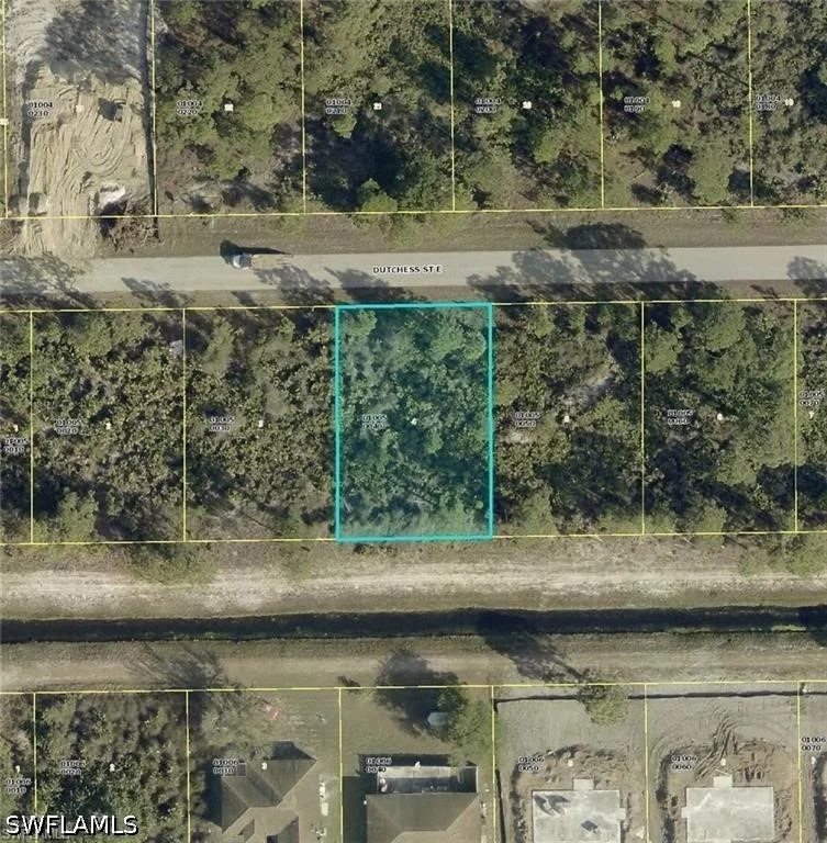 Unit for sale at 1118 Dutchess Street E, Lehigh Acres, FL 33974