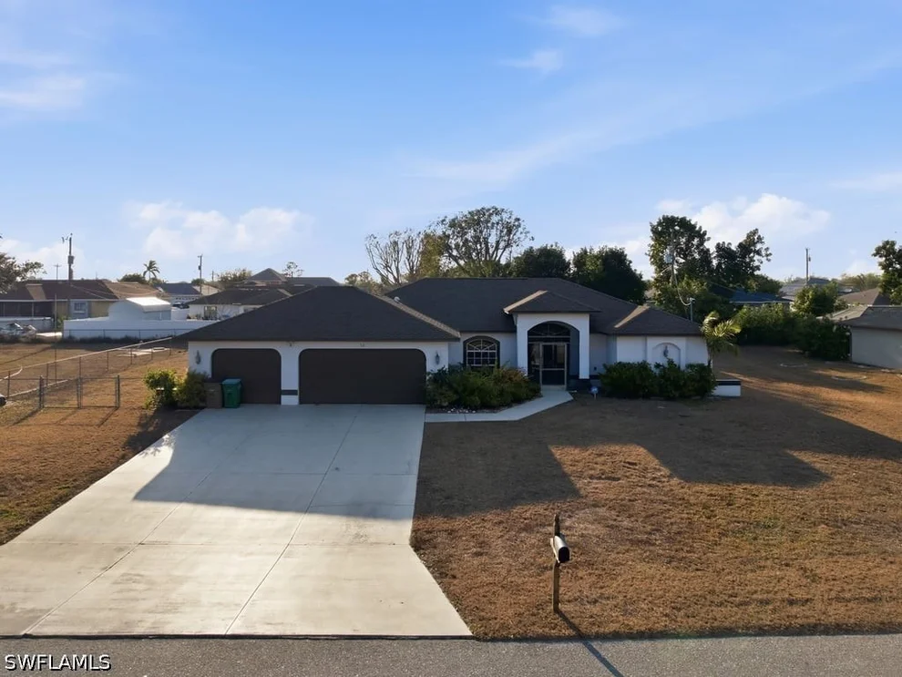 Unit for sale at 32 NE 9th Avenue, Cape Coral, FL 33909