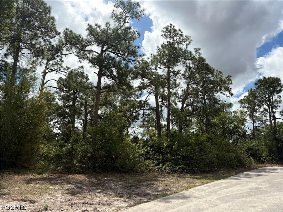 Unit for sale at 200 Gerald Avenue N, Lehigh Acres, FL 33971
