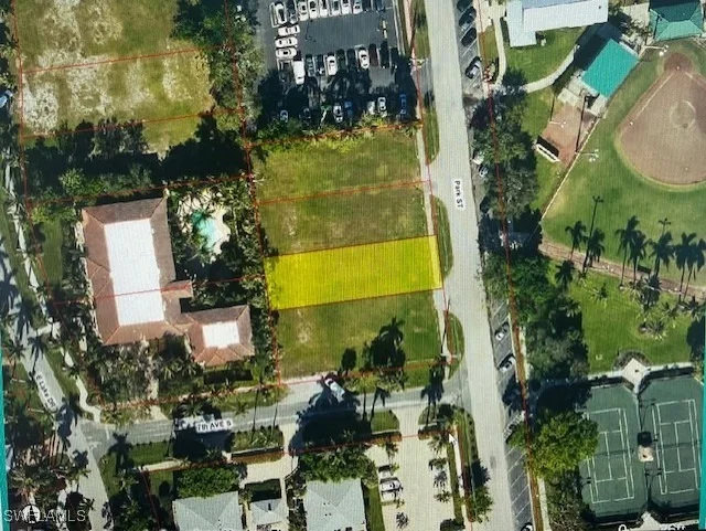 Unit for sale at 670 Park Street, Naples, FL 34102