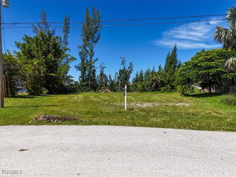 Unit for sale at 2300 NW 34 Avenue, Cape Coral, FL 33993