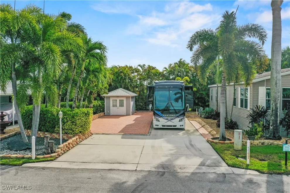 Unit for sale at 5551 Brightwood Drive, Fort Myers, FL 33905
