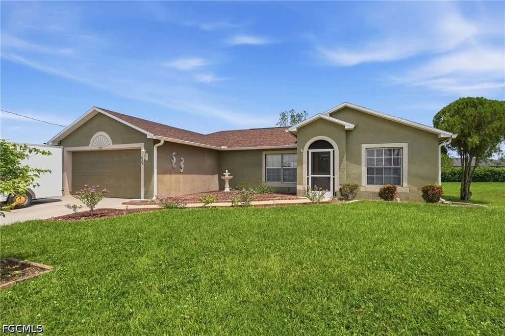Unit for sale at 4112 10th Street W, Lehigh Acres, FL 33971
