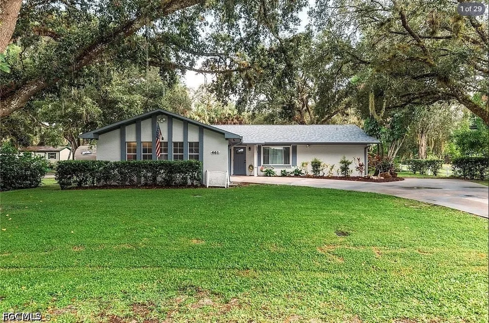 Unit for sale at 461 6th Avenue, Labelle, FL 33935