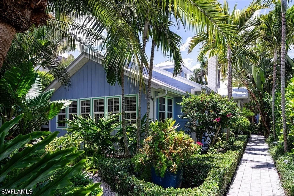 Unit for sale at 244 11th Avenue S, Naples, FL 34102