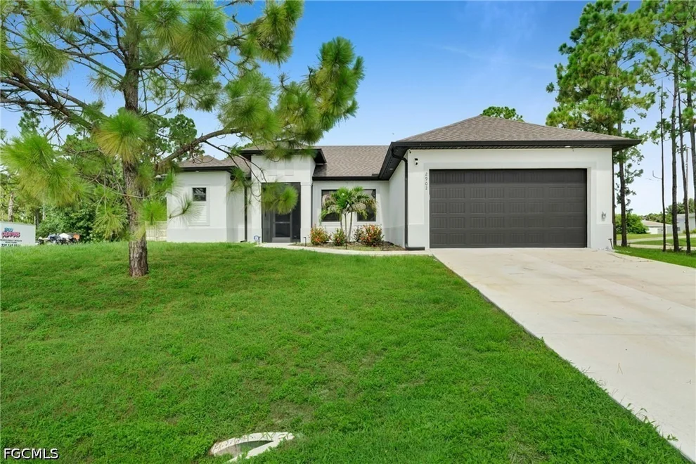 Unit for sale at 2902 Villa Avenue S, Lehigh Acres, FL 33976