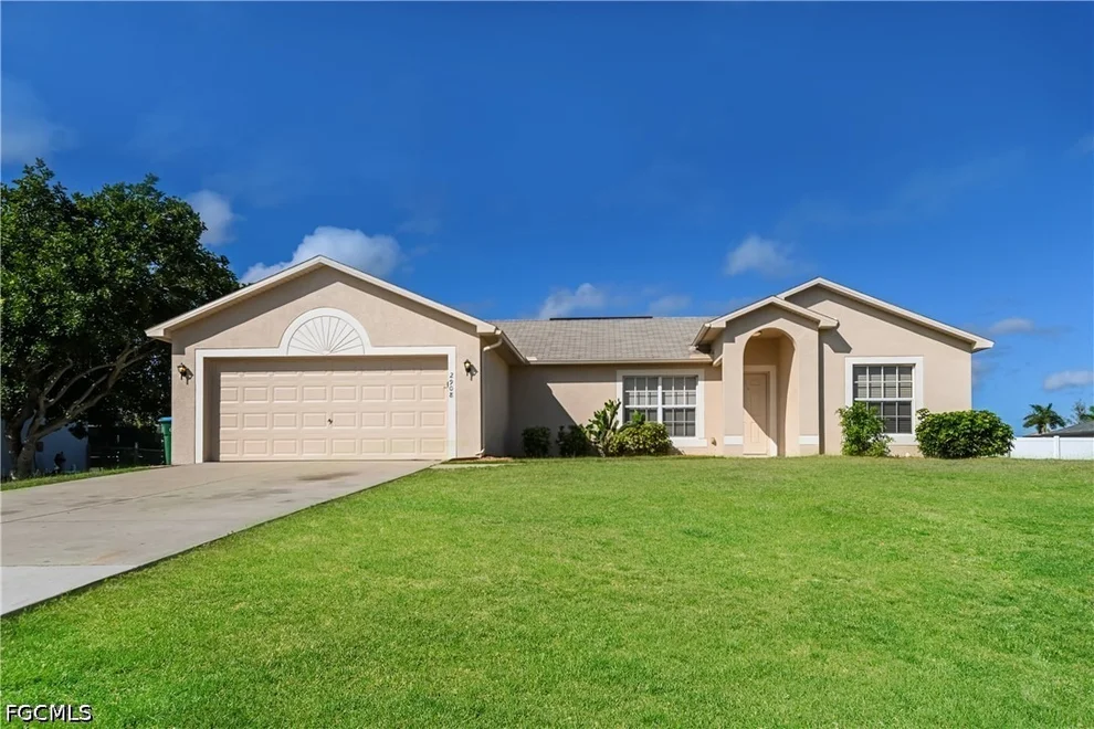 Unit for sale at 2908 SW 16th Place, Cape Coral, FL 33914