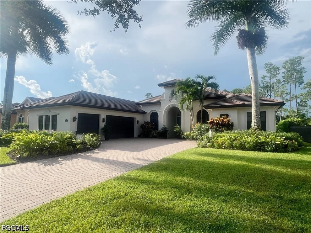 Unit for sale at 14652 Beaufort Circle, Naples, FL 34119