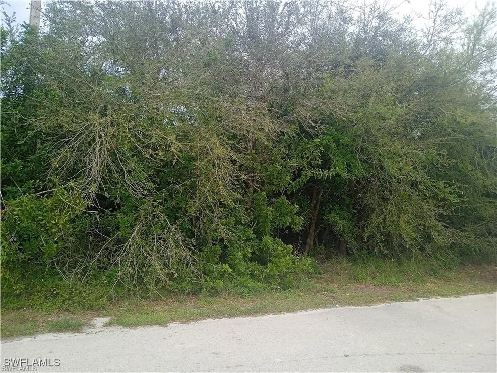 Unit for sale at 3512 26th Street SW, Lehigh Acres, FL 33976