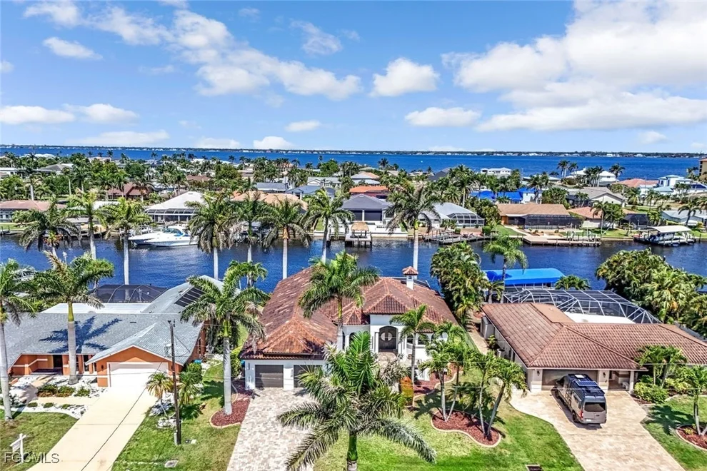 Unit for sale at 3917 SE 19th Avenue, Cape Coral, FL 33904