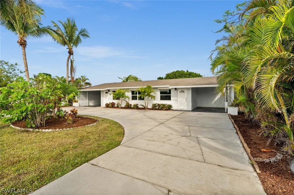 Unit for sale at 781 101st Avenue N, Naples, FL 34108