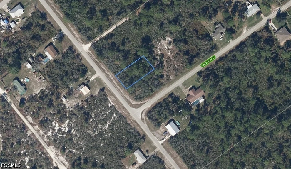 Unit for sale at 423 Nichele Boulevard, Lake Placid, FL 33852