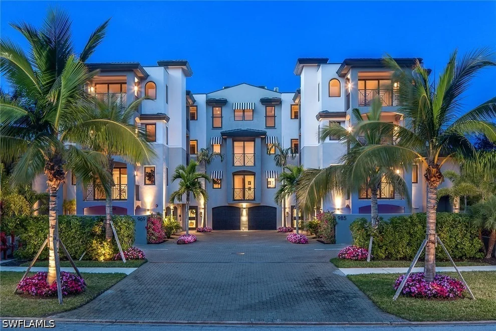 Unit for sale at 985 8th Avenue S, Naples, FL 34102